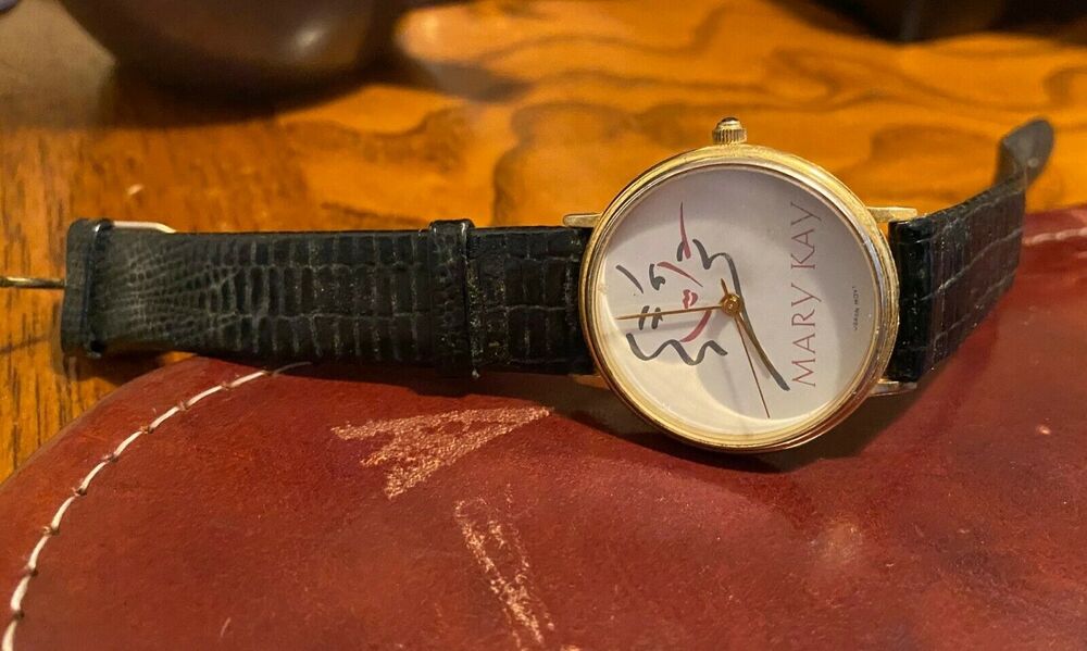 Women's 32mm Mary Kay Dundee Watch, Gold Tone with Black Leather Band